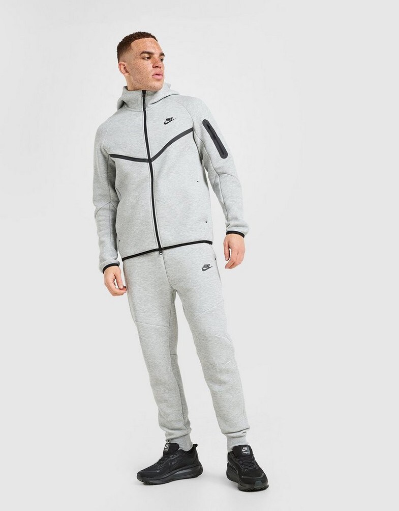 Co to Tech Fleece? Poznaj rewolucyjny materiał od Nike