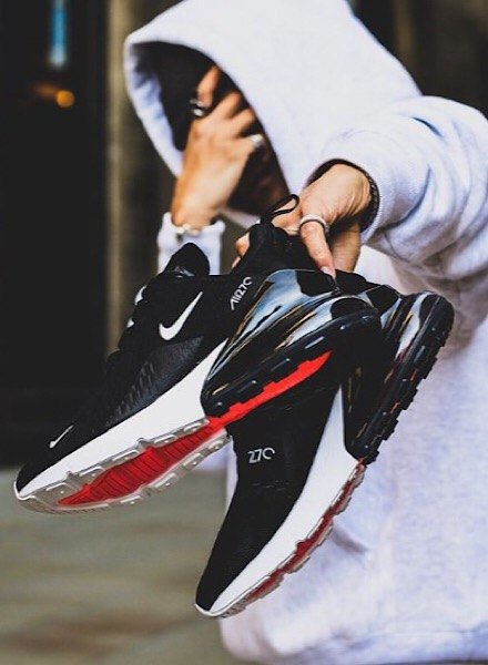 Jak czyścić Nike Air Max 270? Poznaj proste kroki do czystych butów