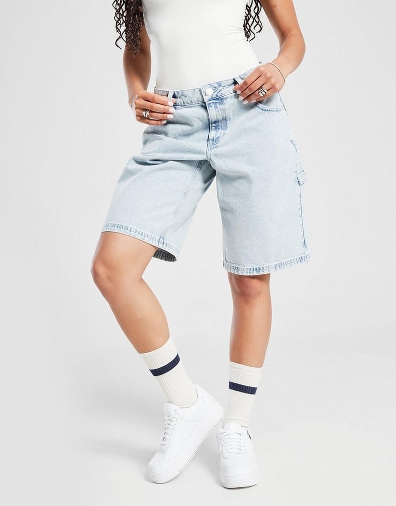 Białe Nike Air Force 1 – z czym nosić kultowe buty?